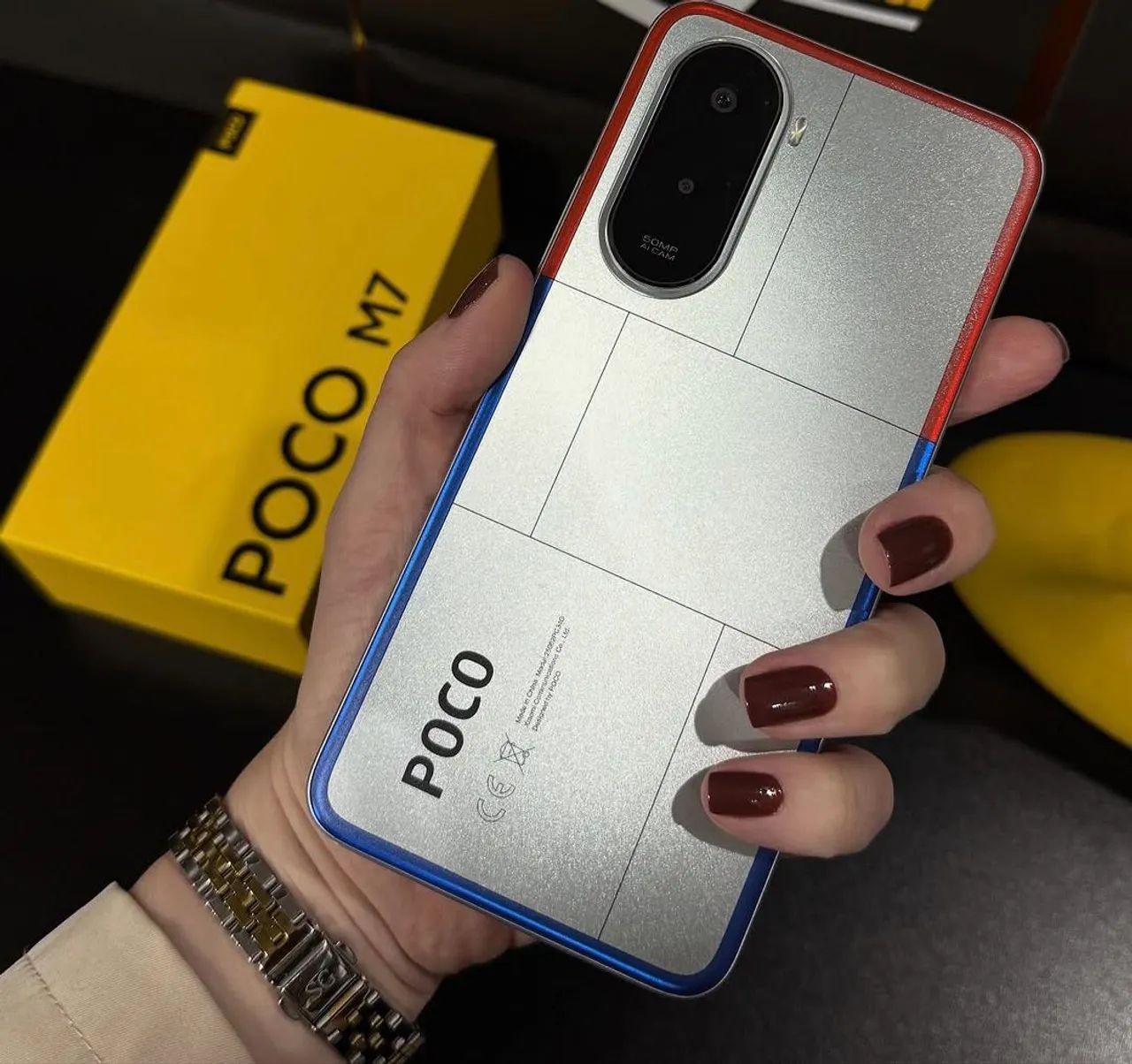 Celular Poco Novo e Barato - M7 - 4G - Prata - O top de linha  