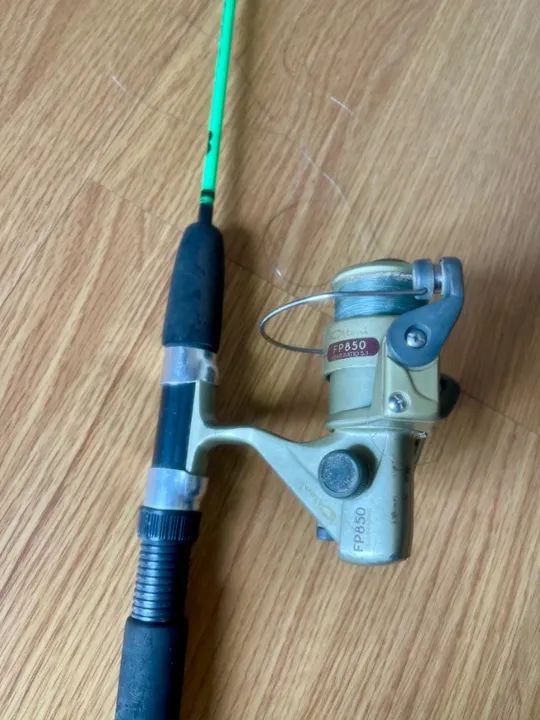 Molinete e Vara Pesca.