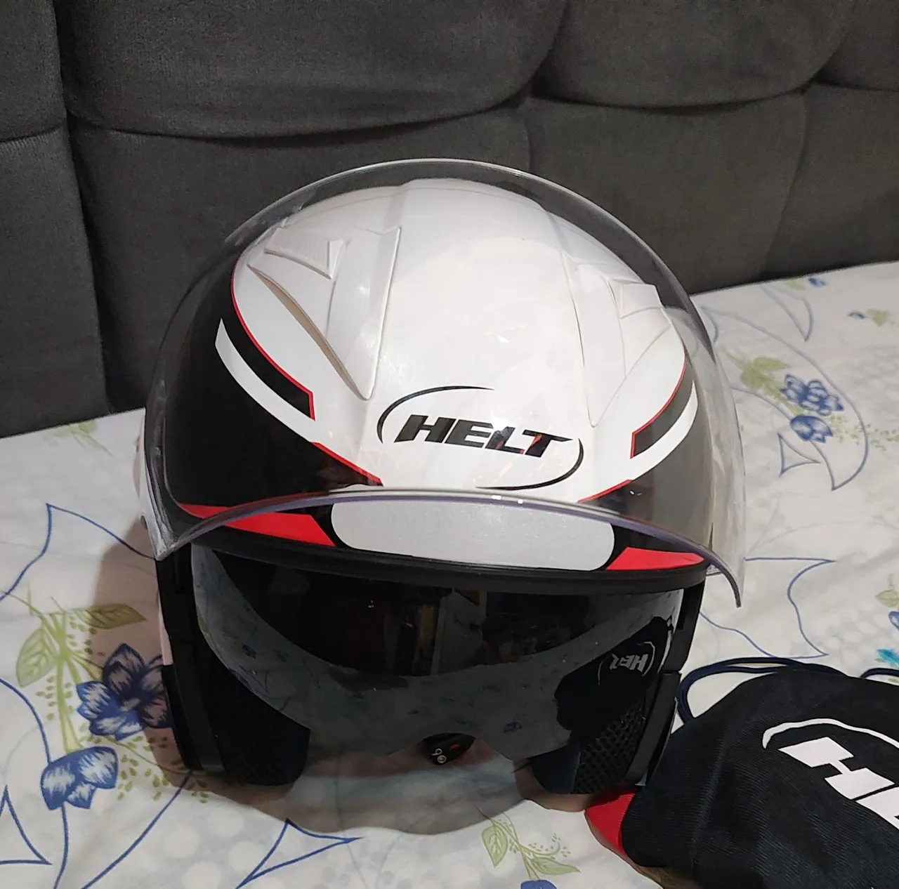 Capacete Helt Novo Nunca usado