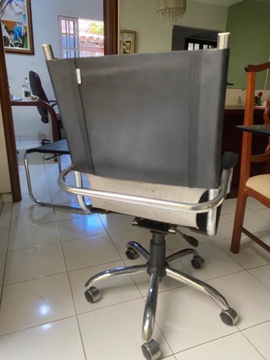 Jogo de Cadeiras para Escritório em inox e couro 