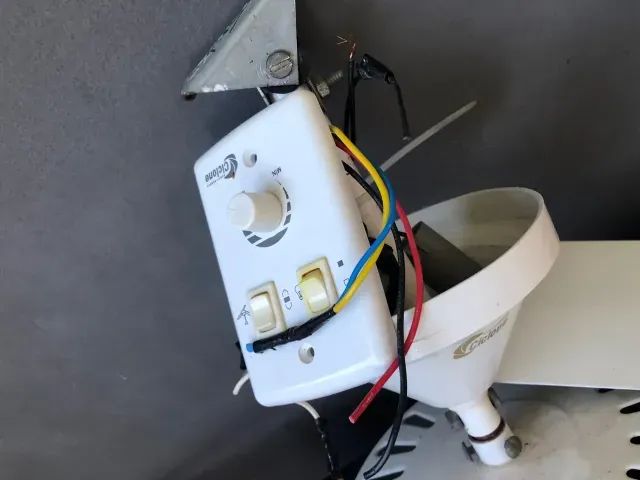 Vendo o melhor ventilador de Teto CICLONE na cor branca - Apenas R$ 120,00 Cada.  - Foto 5