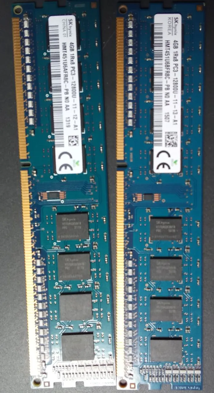 2 Memória RAM SK hynix 4GB DDR3 12800U