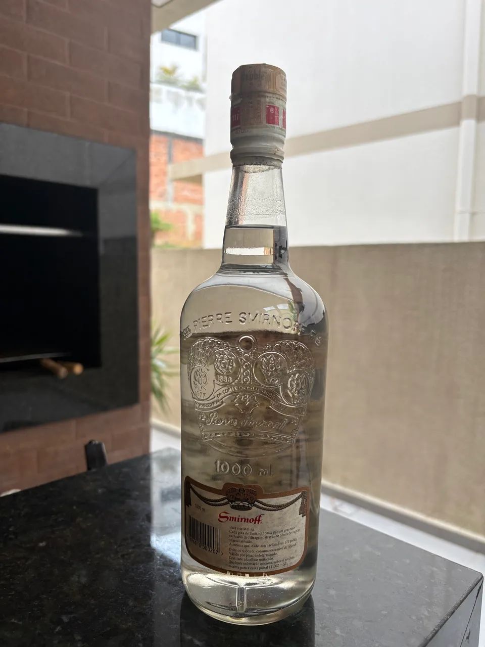 Garrafa de Smirnoff antiga 64672973015938121