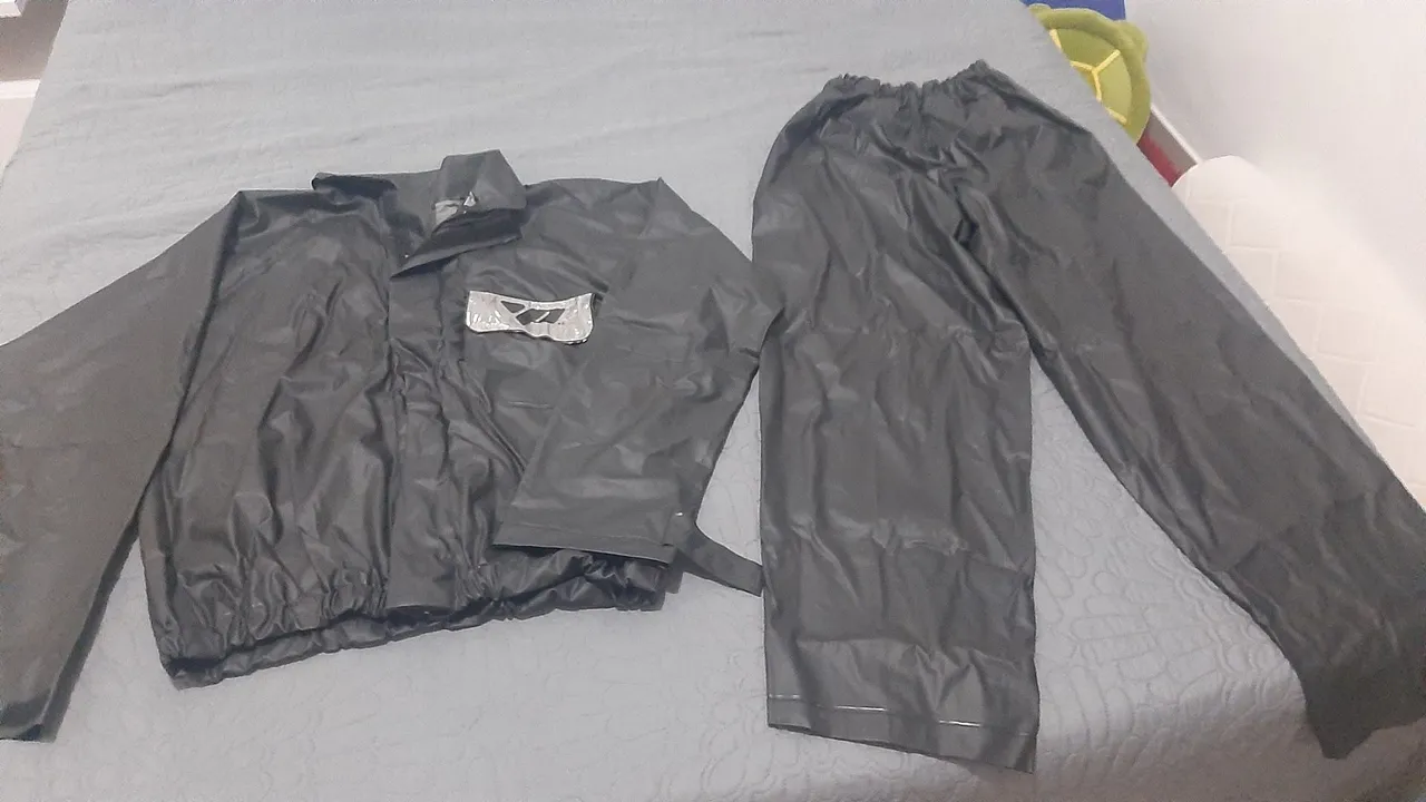 Não faço entrega. Buscar no Paraviana. Capa de chuva para motociclista. Jaqueta e calça.