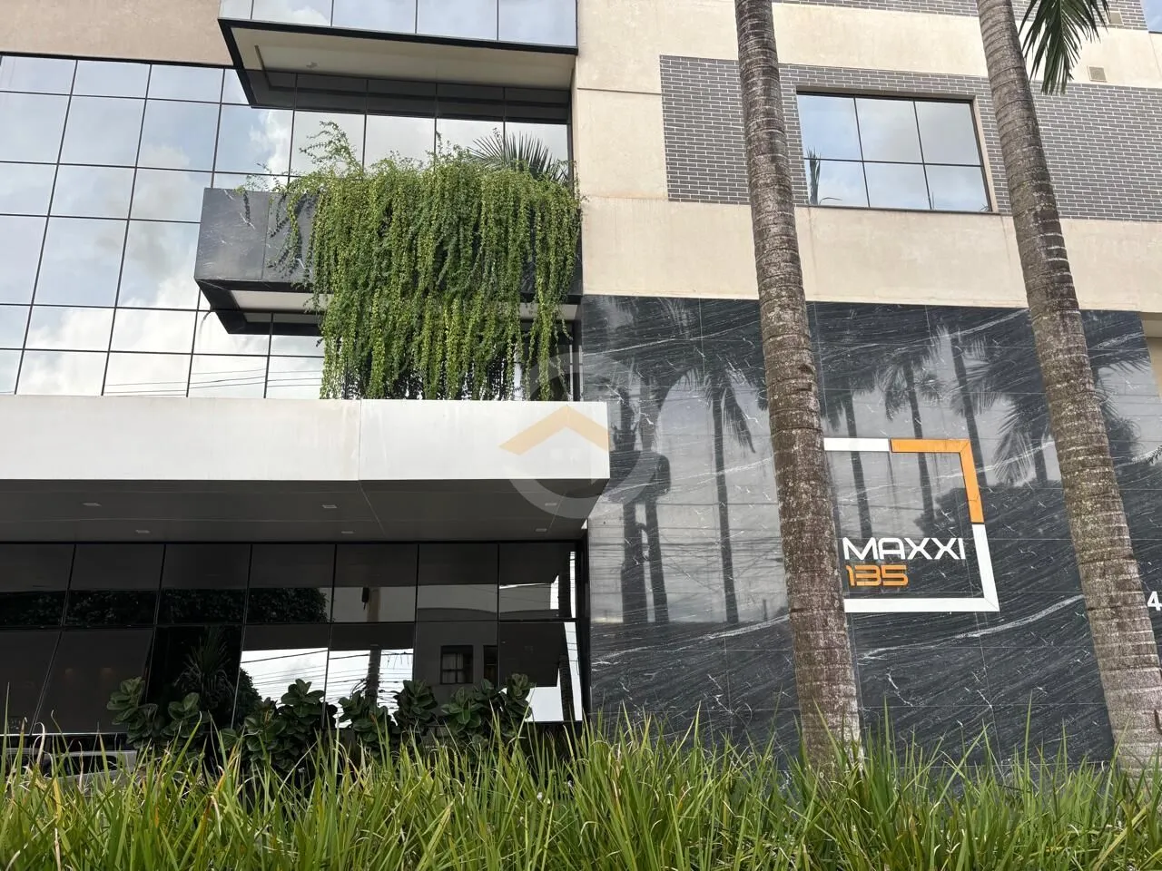 Apartamento semi mobiliado no Setor Marista