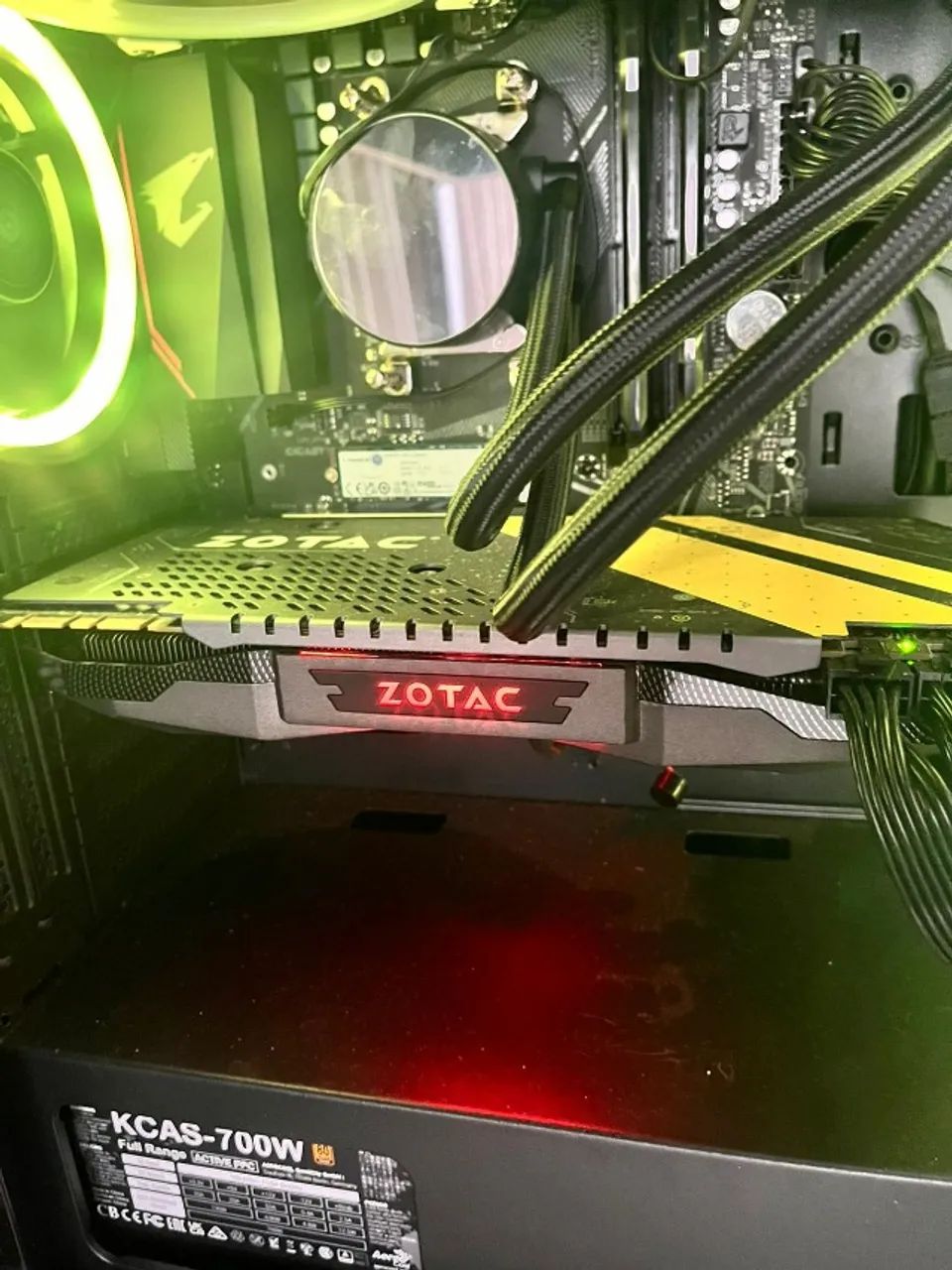 Placa de vídeo Zotac 1080 AMP! Edition