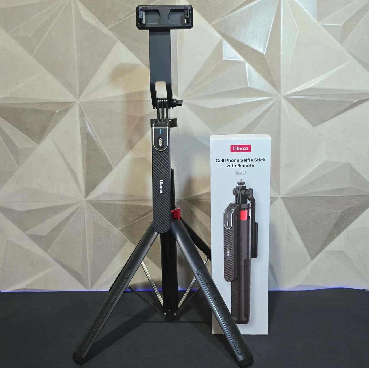 Tripé Ulanzi Extensivo com controle para celular  - Foto 4