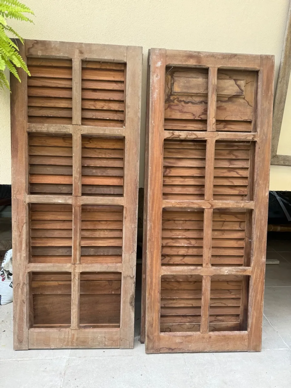 Janelas de Madeira estilo colonial com Venezianas