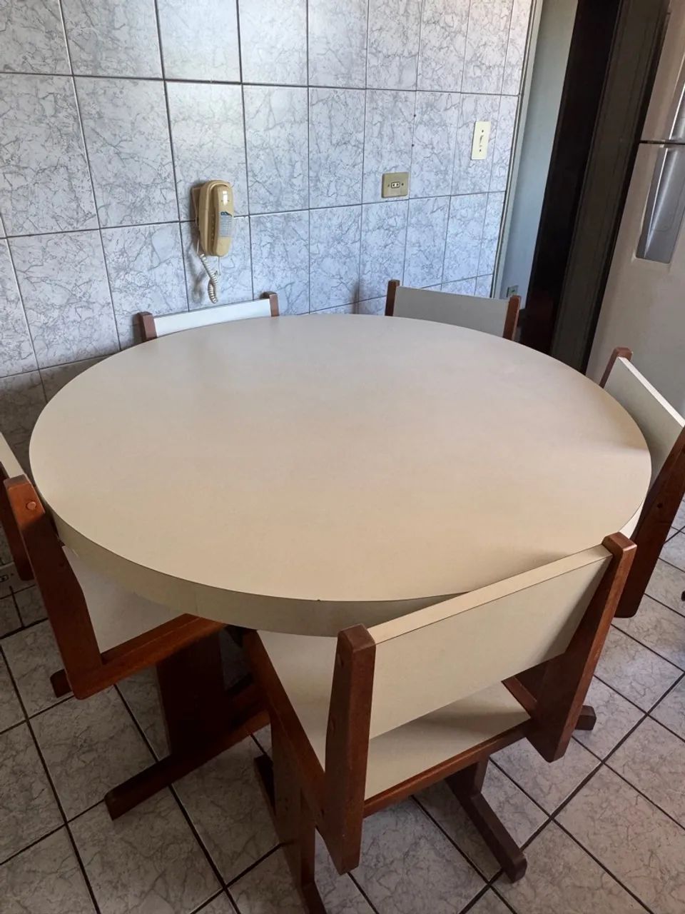 Mesa de Jantar Redonda Branca