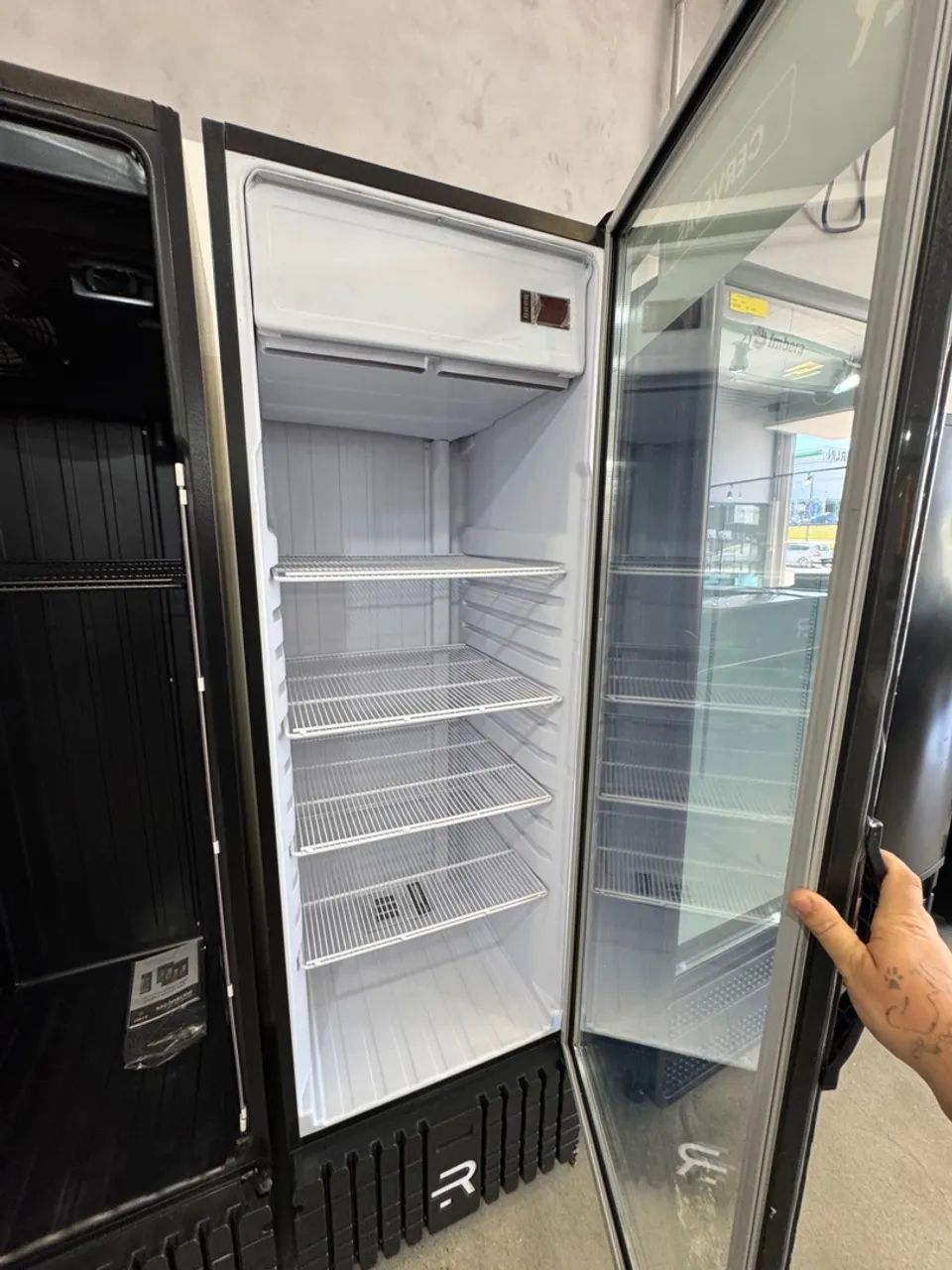 Cervejeira 570 litros refrimate com capacidade de 9 caixas (Alef) - Foto 2