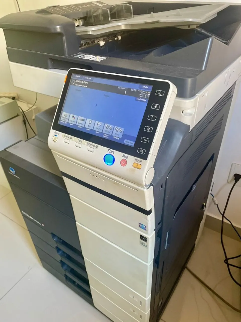 Multifuncional Konica Minolta Bizhub 454e Usada