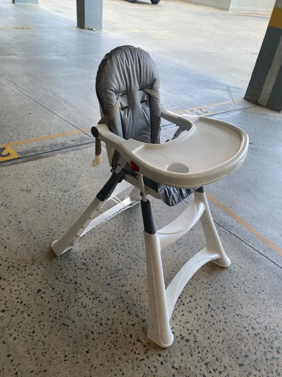 Cadeira de alimentação Infantil galzerano