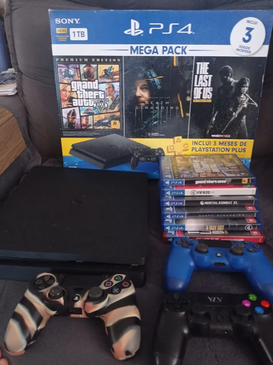 PS4 1TB + Jogos + controles + caixa e nota fiscal