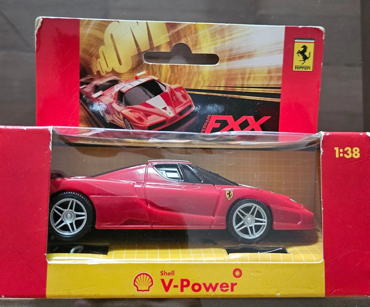 Ferrari FXX 1:38 Shell V-Power