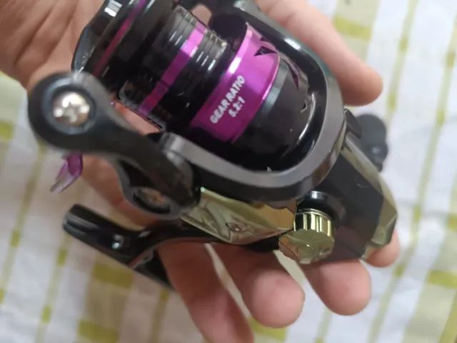 Molinete para pesca serie 2000YLX novo na caixa - Foto 2