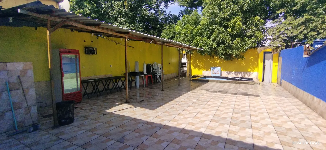 //Vendo casa para eventos