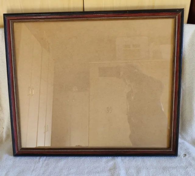 Moldura grande - fundo em mdf e frente em vidro - para quadros, fotos ou avisos
