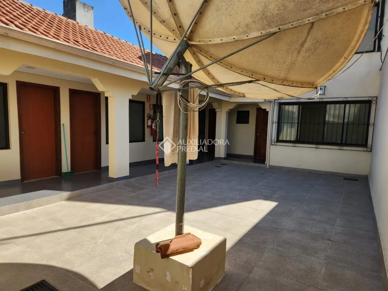 CASA COMERCIAL/RESIDENCIAL