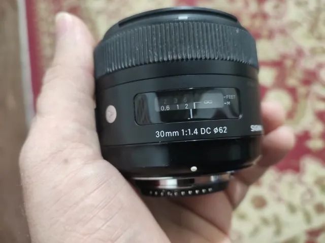 sigma 30mm 1.4 usada - Foto 3