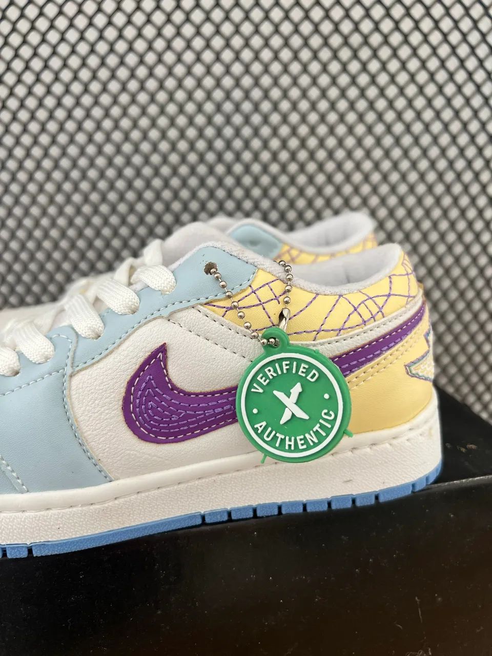 Tênis Air Jordan 1 Low Feminino promoção de Natal  - Foto 2