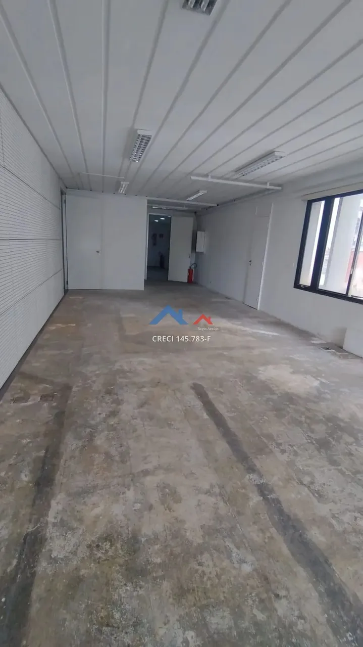 VENDE-SE EXCELENTE SALA COMERCIAL NA BERRINI