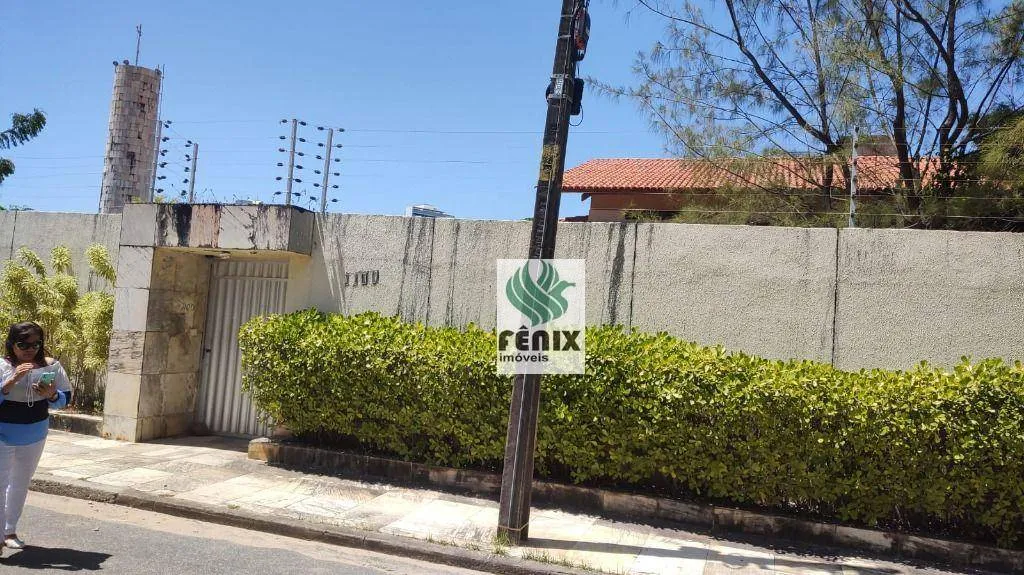 TERRENO medindo 3960m² com casarão de 5 quartos à venda por R$ 16.000.000 - Guararapes - F