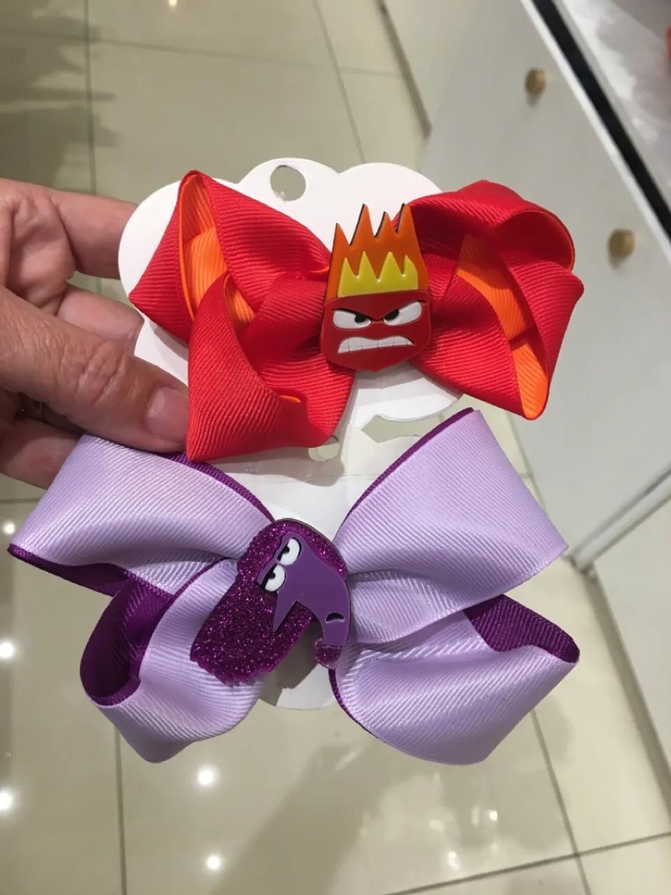 2 Laços temáticos do filme Divertida Mente