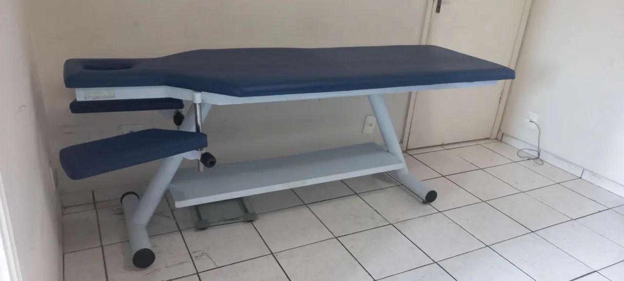 Mesa de atendimento fisioterapia/ massagem- Usada