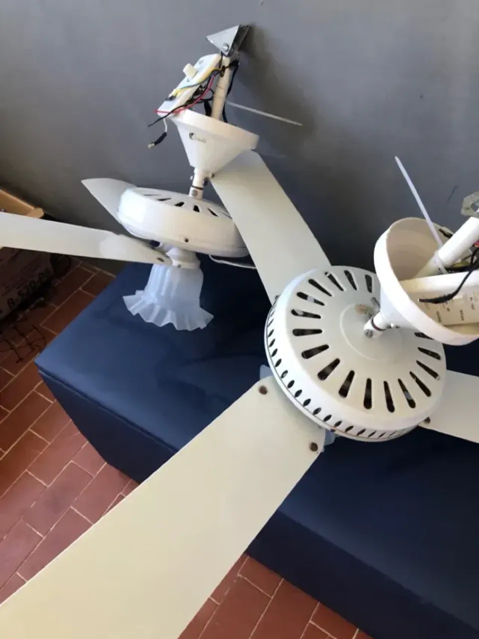Vendo o melhor ventilador de Teto CICLONE na cor branca - Apenas R$ 120,00 Cada.  - Foto 3