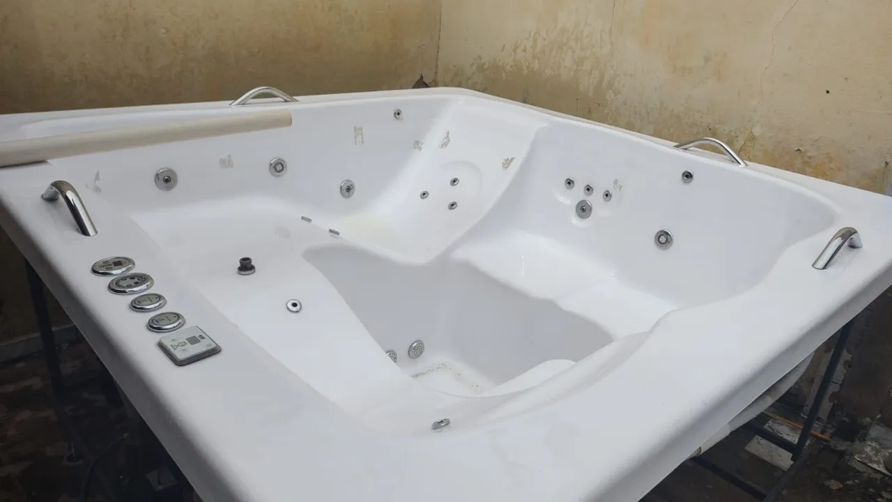 Hidromassagem para 6 pessoas