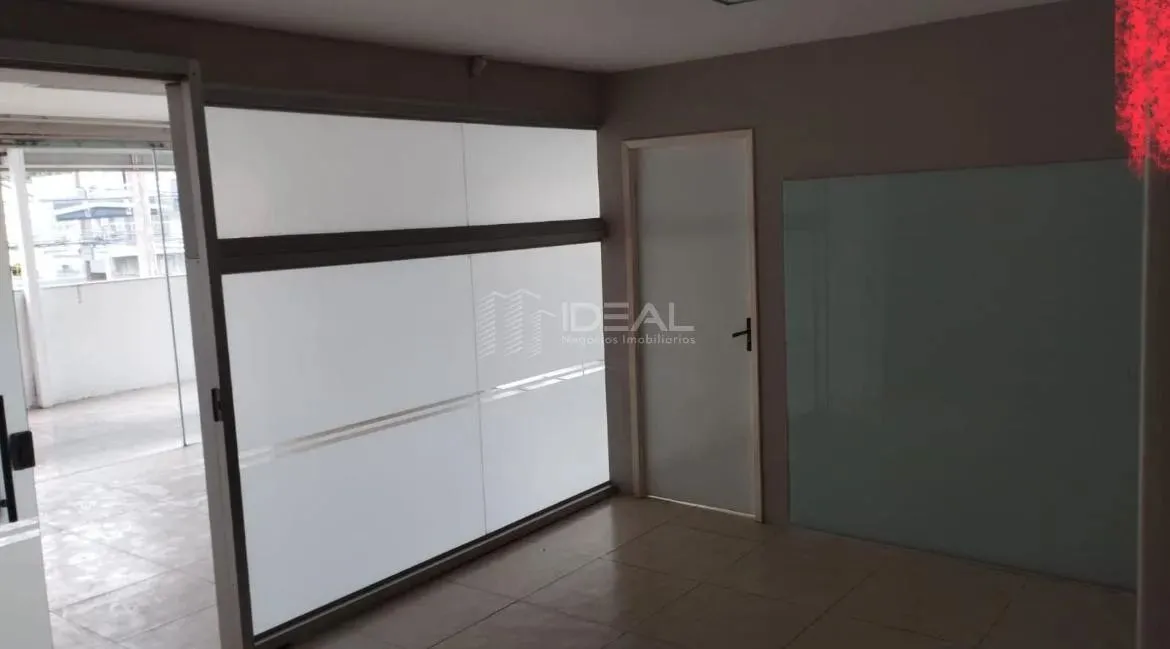 Sala Comercial em Centro - Campos dos Goytacazes