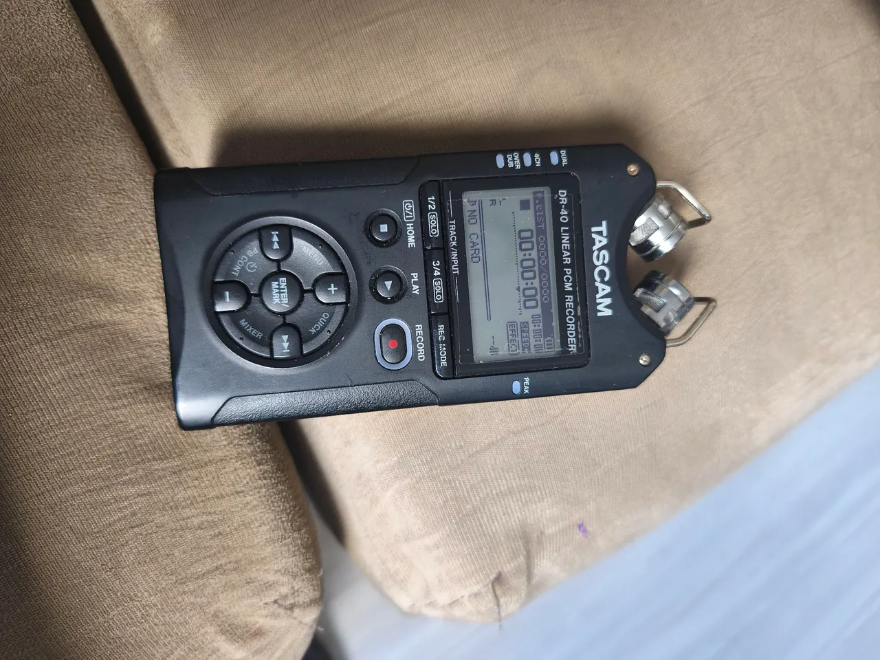 Gravador Tascam DR-40 Linear PCM Recorder