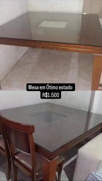 Mesa de madeira com tampão de vidro. 