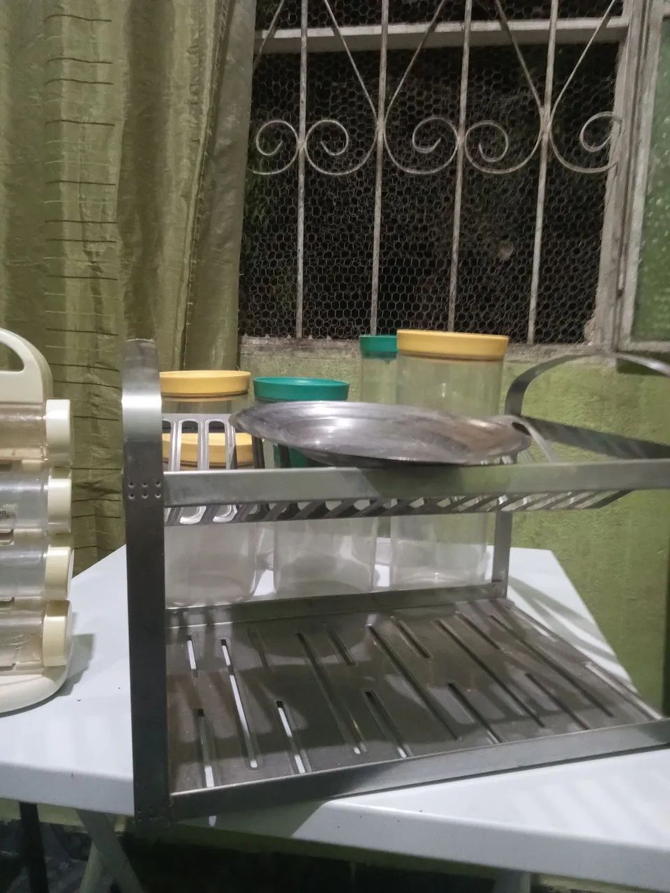 Escorredor BRINOX + Potes de Acrílico Para Temperos e Alimentos de Cozinha - Foto 2