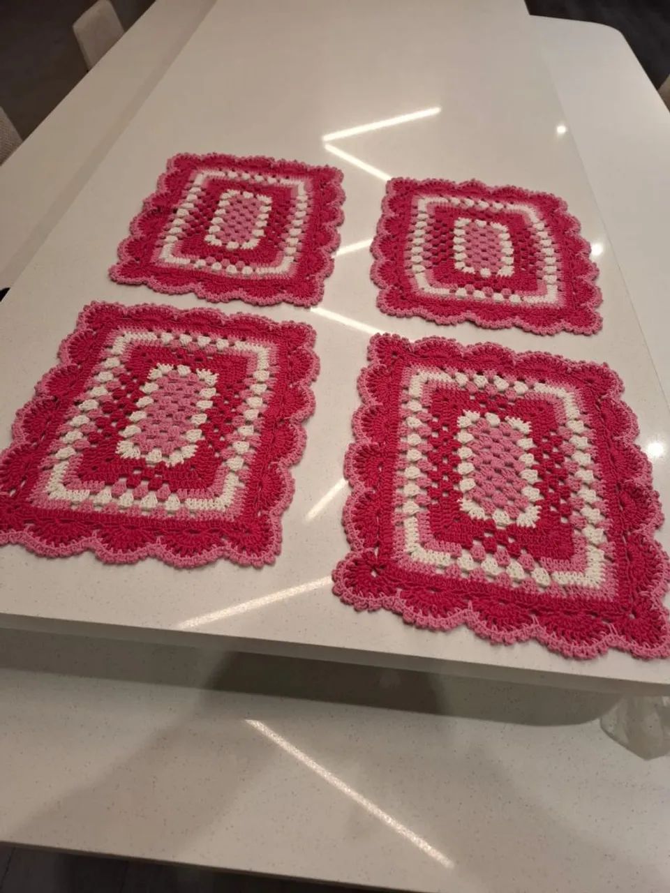 Jogo Americano de Crochê Rosa