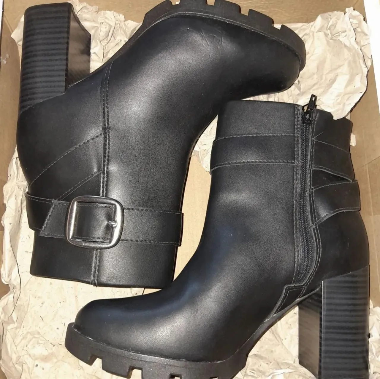 Bota preta feminino