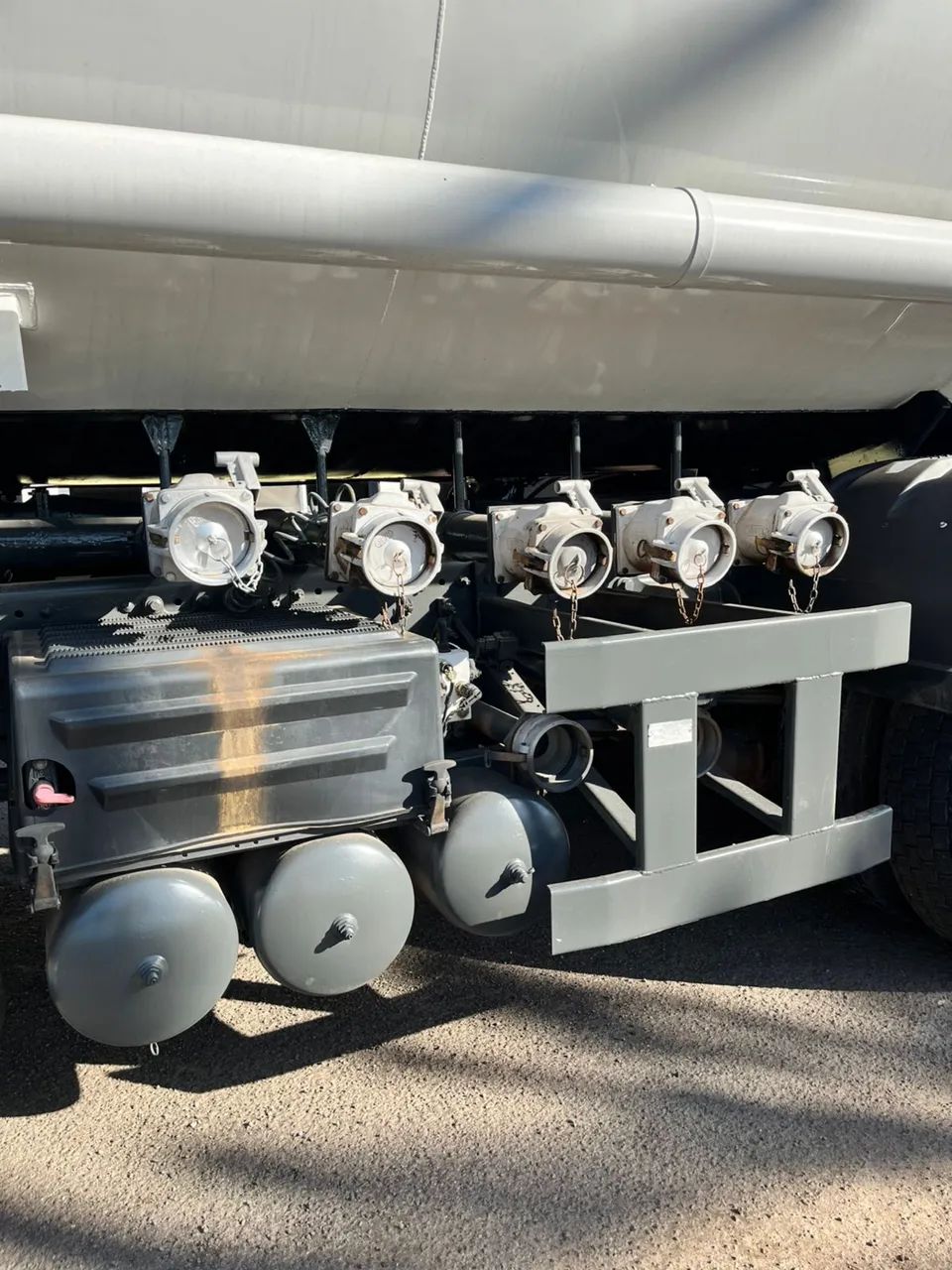 Volvo VM 270 Bitruck  - Foto 12