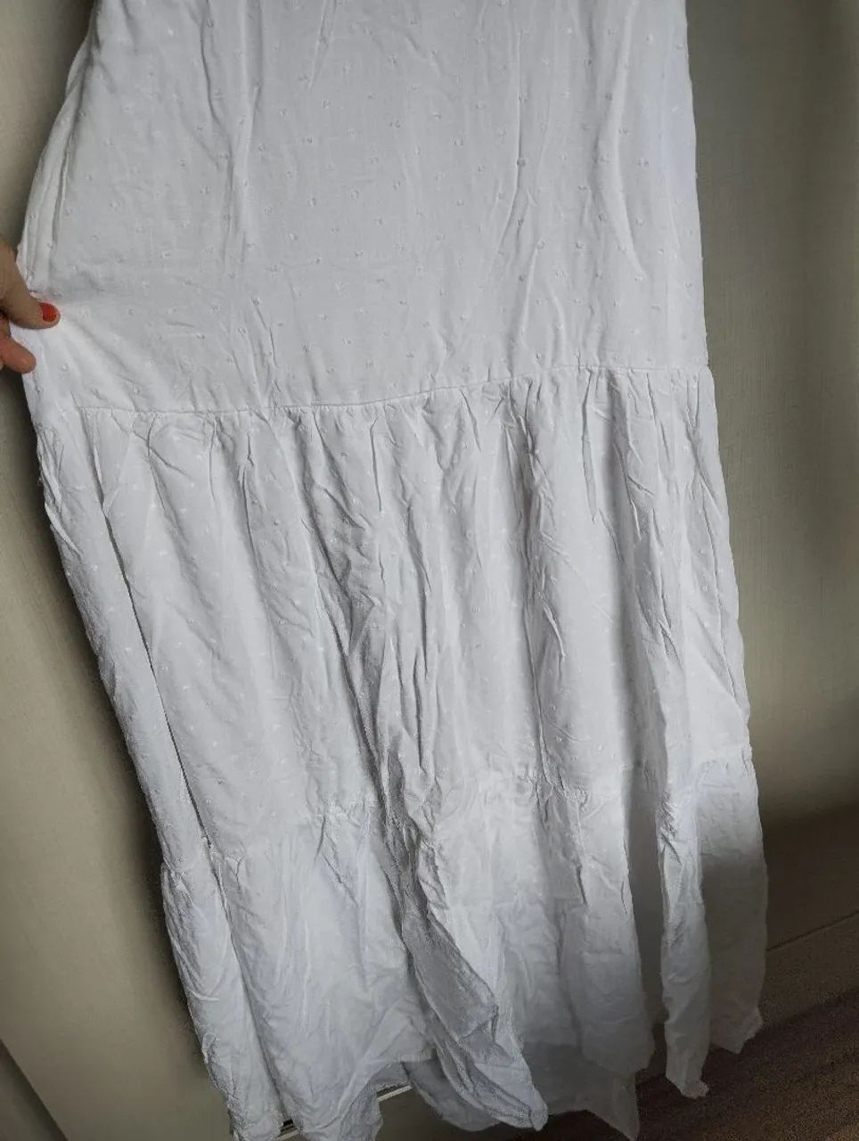 Vestido branco com decote em V - Foto 4