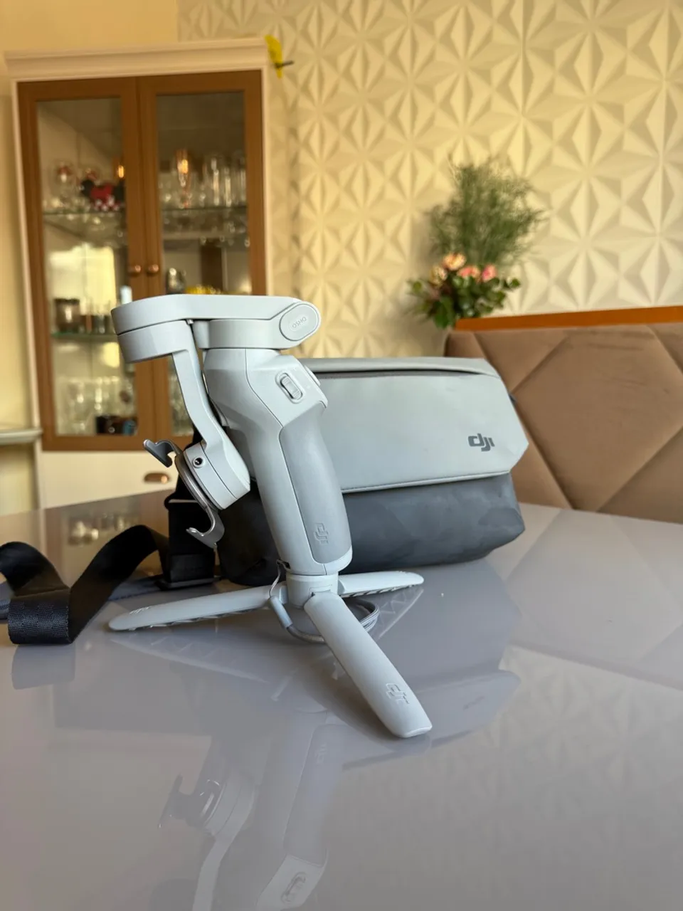DJI Osmo Mobile 4