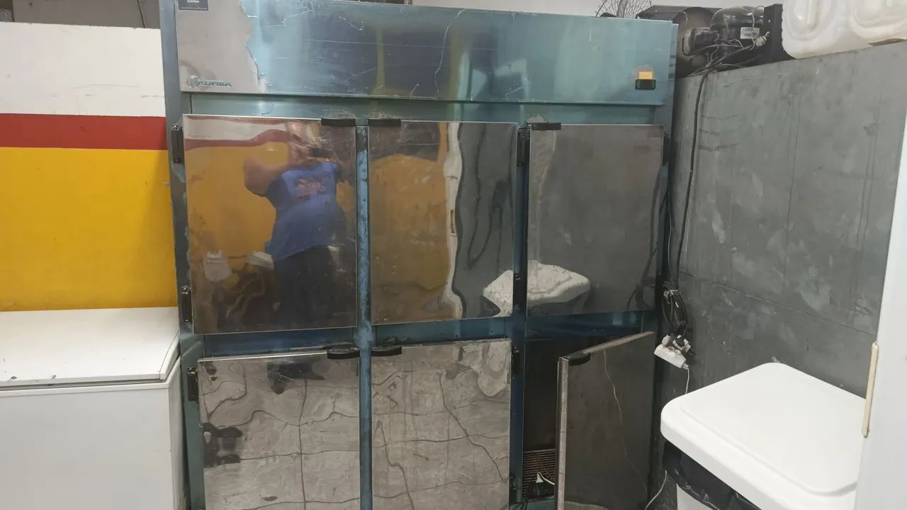 Geladeira Inox 6 portas