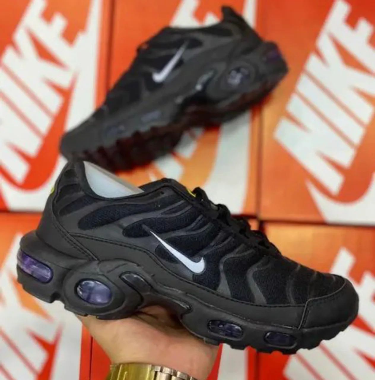 Tênis Air Max Plus TN - Preto e Branco verde e azul entregamos  - Foto 3