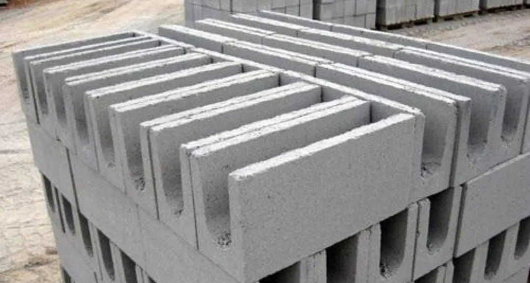 Blocos de Concreto Pré-Moldados para Construção