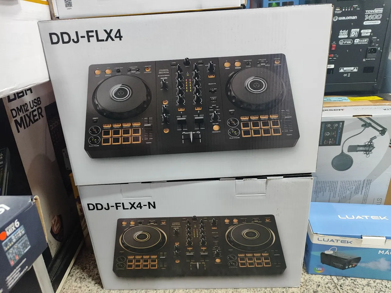 Controladora DJ Pioneer DDJ-FLX4
