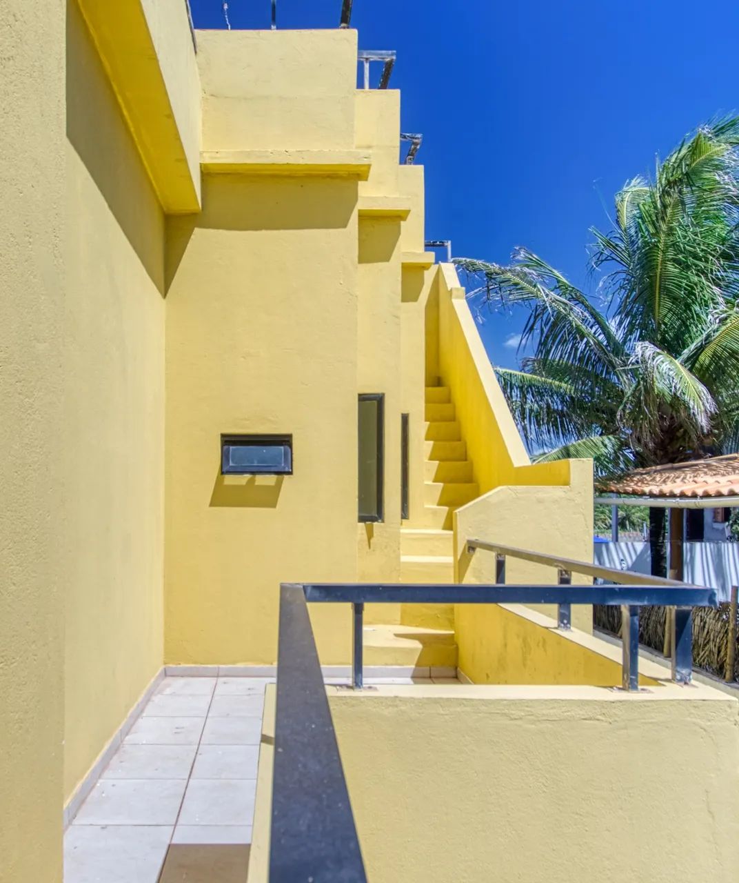 Casa espaçosa com vista para o mar - Foto 4