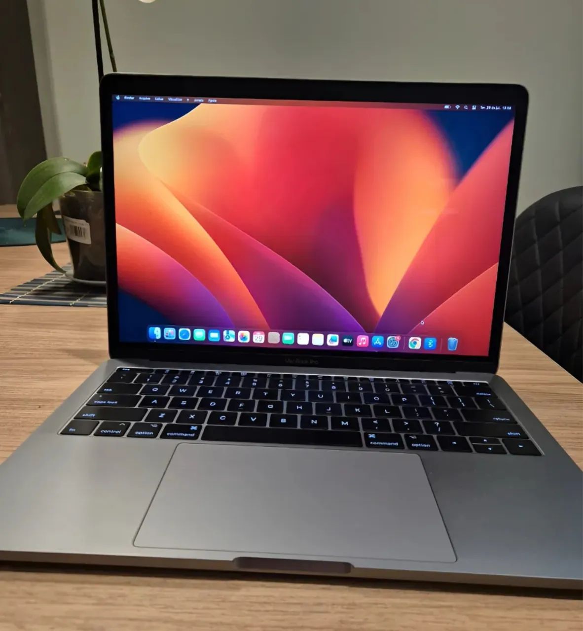Macbook Pro A1708 13.3 8gbram - 256gb Ssd - Intel 15 Cinza (Usado