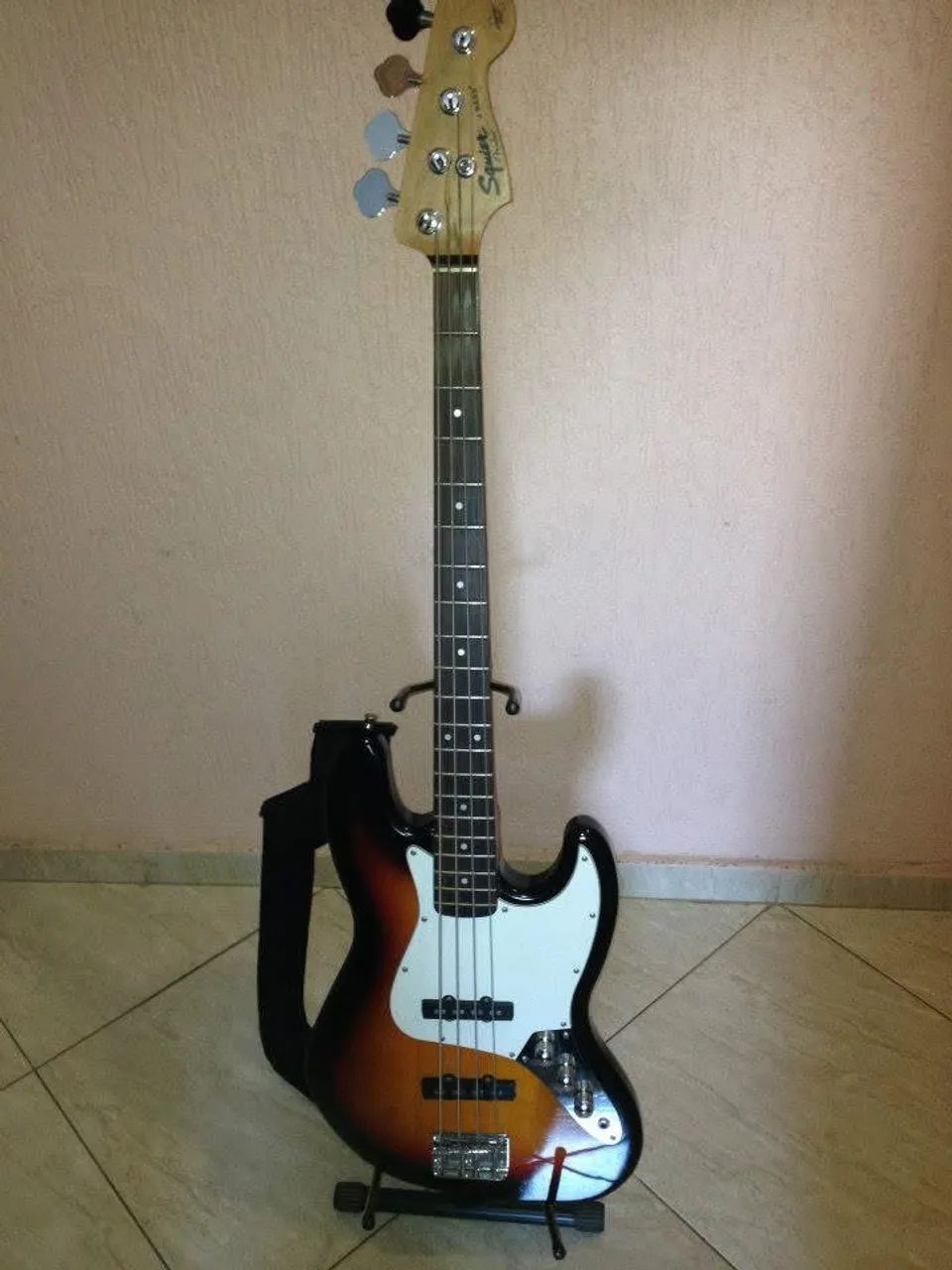 Baixo Squier by Fender California Series - Foto 3