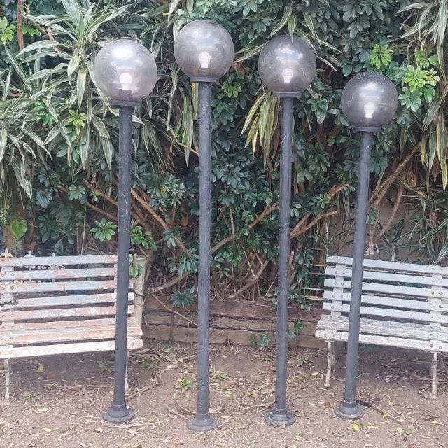 Poste de jardim e PVC 