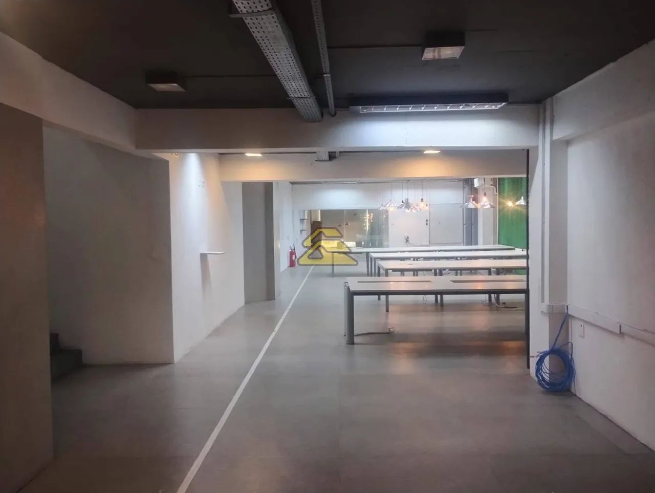 Loja espetacular com 600m² e 11 vagas de garagem, localizada no coração de Botafogo! - Foto 10