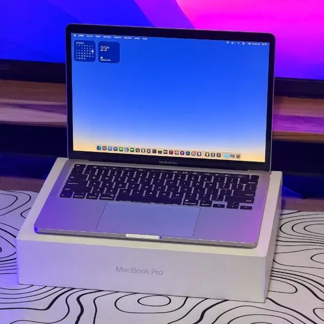 MacBook Pro TouchBar | Intel Core i5 | 16GB RAM | 512GB SSD