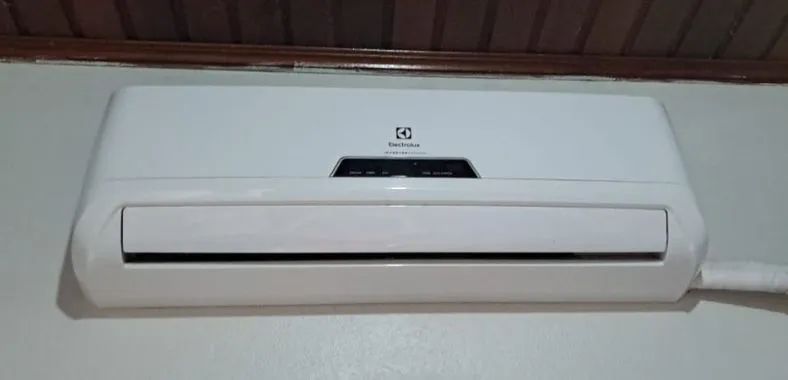 Ar acondicionado Inverter 12000 BTU Electrolux 